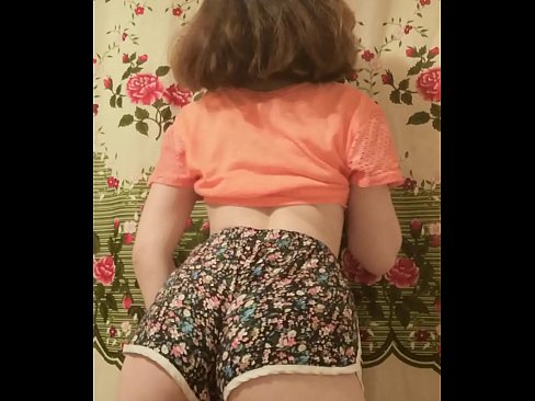 ❤️ Секси младо бебе кое ги соблекува шорцевите пред камера ❤️❌ Порно vk кај нас